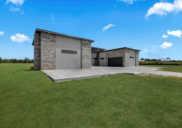 Photo 3 of Single family home for sale at 3497 E 400 Road, Oologah, OK 74053 | MLS# 2630515 | Listing updated on 2026-09-06