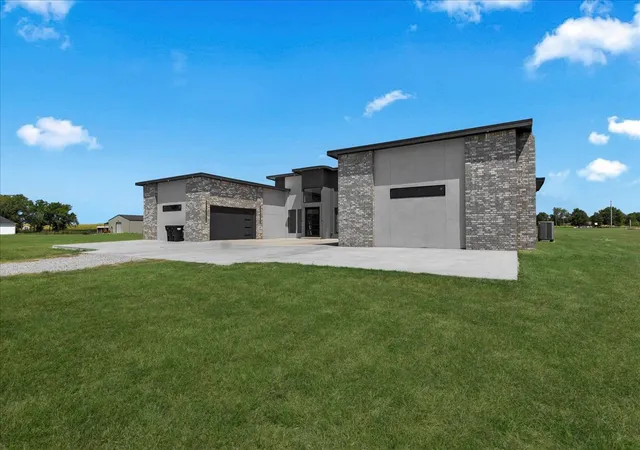Photo 3 of Single family home for sale at 3497 E 400 Road, Oologah, OK 74053 | MLS# 2630515 | Listing updated on 2026-09-06