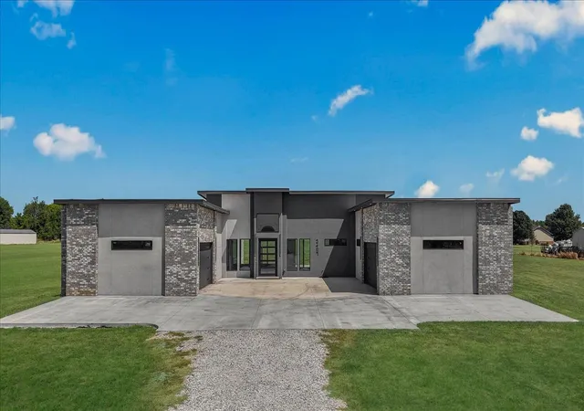 Photo 4 of Single family home for sale at 3497 E 400 Road, Oologah, OK 74053 | MLS# 2630515 | Listing updated on 2026-09-06