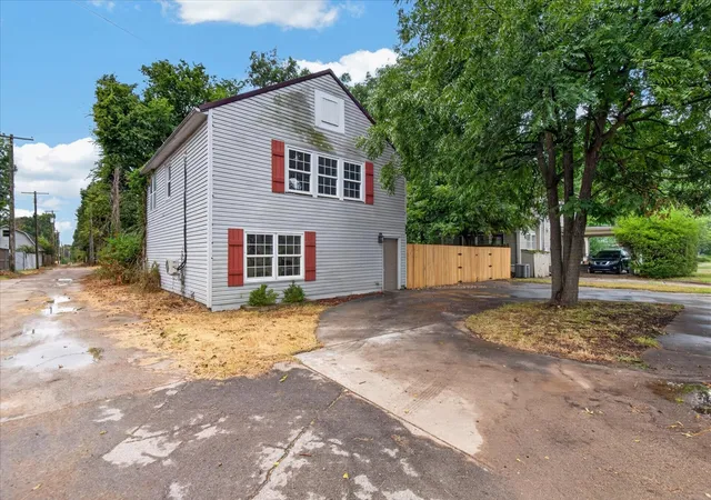 Photo 2 of Single family home for sale at 209 East 14th, Bartlesville, OK 74003 | MLS# 2629614 | Listing updated on 2026-09-02