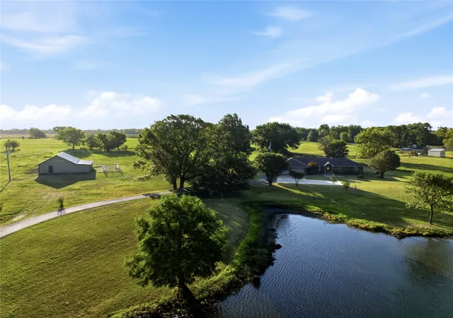 Single family home for sale at 18760 Highway 52, Morris, OK 74445 | MLS# 2630596