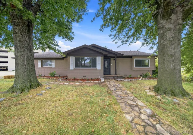 Single family home for sale at 4307 S Braden Ave, Tulsa, OK 74135 | MLS# 2630261