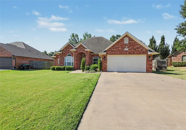 Photo 3 of Sale Pending at 651 Richmond Cir, Tahlequah, OK 74464 | MLS# 2630423 | Listing updated on 2026-08-31