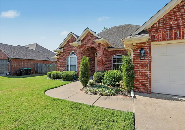 Photo 4 of Sale Pending at 651 Richmond Cir, Tahlequah, OK 74464 | MLS# 2630423 | Listing updated on 2026-08-31