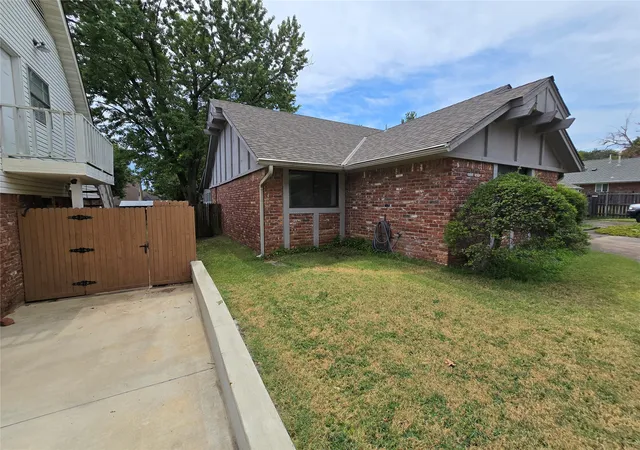 Photo 4 of Sale Pending at 6910 E 62nd Street, Tulsa, OK 74133 | MLS# 2630698 | Listing updated on 2026-09-11