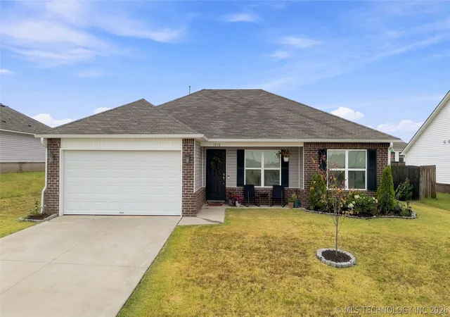 Photo 1 of Sale Pending at 1510 E Urbana St, Broken Arrow, OK 74012 | MLS# 2630694 | Listing updated on 2026-09-24