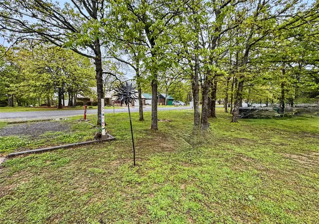 Photo 3 of Single family home for sale at 105 Summit Ridge Dr, Tahlequah, OK 74464 | MLS# 2630729 | Listing updated on 2026-08-31
