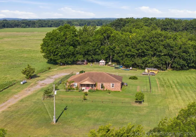 Photo 3 of Sale Pending at 68741 S 225 Road, Wagoner, OK 74467 | MLS# 2628590 | Listing updated on 2026-09-11
