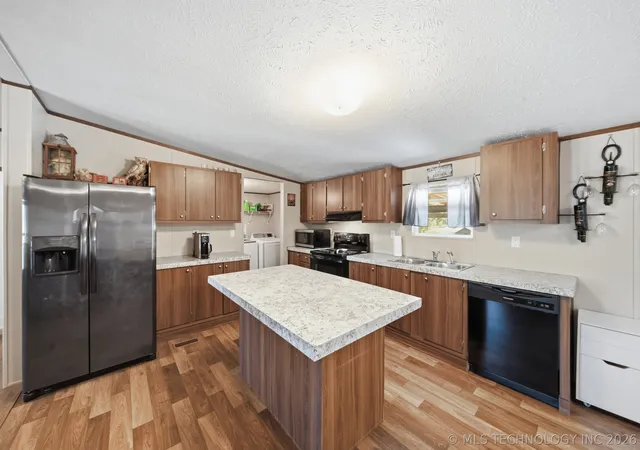 Photo 4 of Manufactured home for sale at 19505 Yale Ave, Mounds, OK 74047 | MLS# 2630594 | Listing updated on 2026-09-25