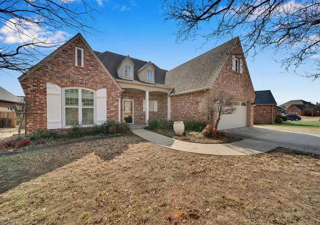 Photo 2 of Single family home for sale at 10304 E 90th Street, Owasso, OK 74055 | MLS# 2630767 | Listing updated on 2026-10-02