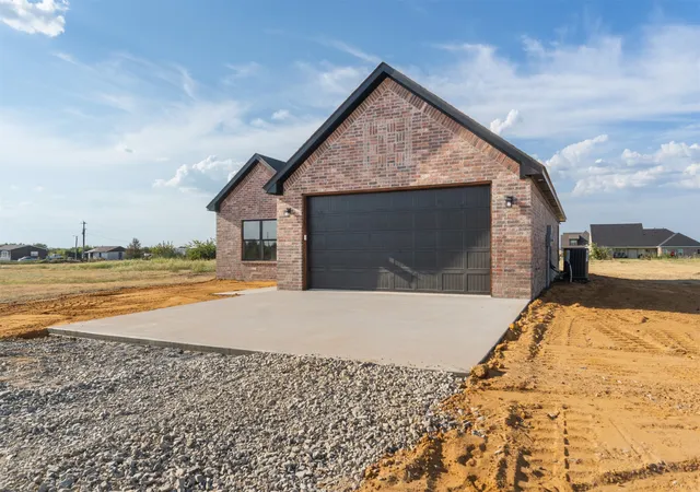 Photo 2 of Single family home for sale at 2006 Orchard Rd, Calera, OK 74730 | MLS# 2628363 | Listing updated on 2026-09-02