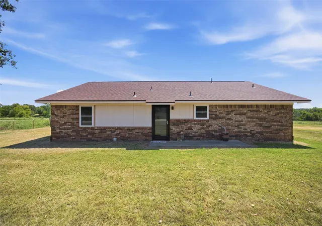 Photo 1 of Single family home for sale at 5916 S Carr Pen, Atoka, OK 74525 | MLS# 2630760 | Listing updated on 2026-09-10