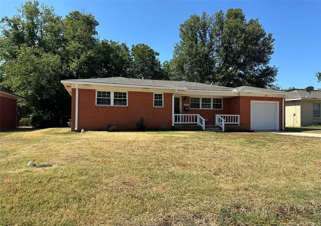 Photo 1 of Single family home for sale at 612 Northwest Ave, Ardmore, OK 73401 | MLS# 2630722 | Listing updated on 2026-10-03