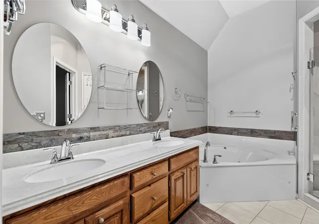 Photo 3 of Single family home for sale at 10221 E 113Th St S, Bixby, OK 74008 | MLS# 2630829 | Listing updated on 2026-10-06