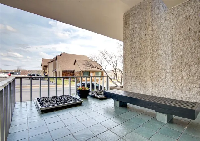 Listing Photo 4 - Condo for sale in building located at 1502 S Boulder Ave, Tulsa, OK 74119 - Unit #14K