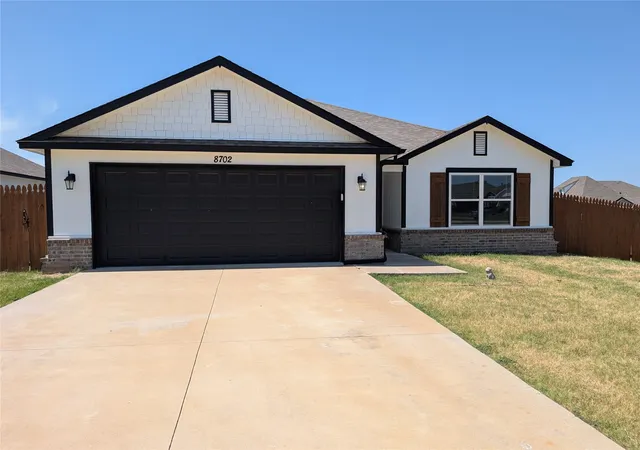 Photo 1 of Sale Pending at 8702 S 254th Eastavenue, Broken Arrow, OK 74014 | MLS# 2630720 | Listing updated on 2026-09-13
