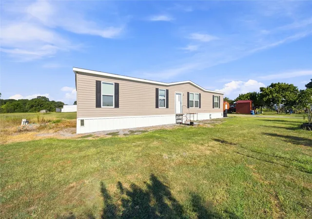 Photo 2 of Manufactured home for sale at 8370 S 446 Road, Locust Grove, OK 74352 | MLS# 2630893 | Listing updated on 2026-08-29