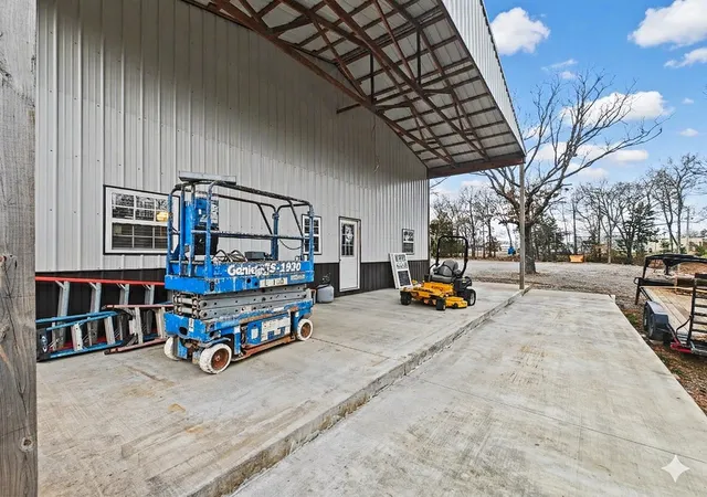 Photo 4 of Single family home for sale at 32514 Highway 82, Cookson, OK 74427 | MLS# 2630903 | Listing updated on 2026-08-31