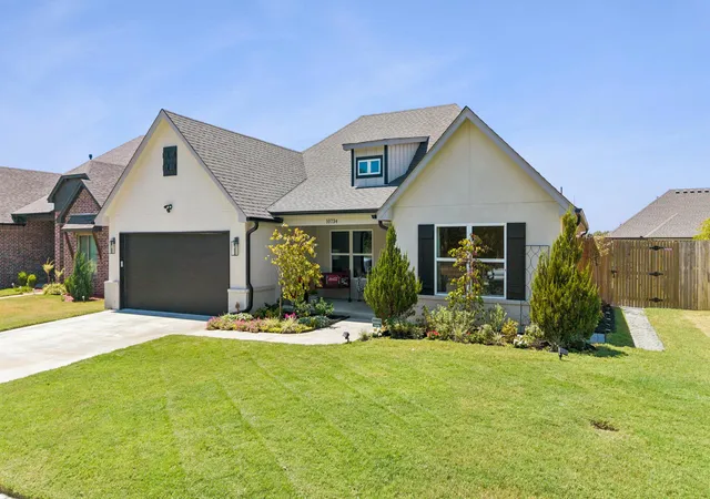 Photo 2 of Single family home for sale at 10734 S 281st Eastavenue, Coweta, OK 74429 | MLS# 2630654 | Listing updated on 2026-10-05