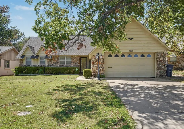 Photo 2 of Single family home for sale at 1544 S 69th Eastavenue, Tulsa, OK 74112 | MLS# 2630956 | Listing updated on 2026-09-09