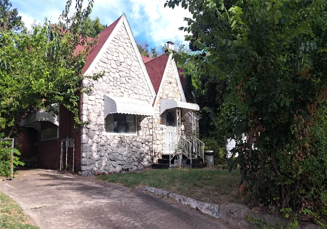 Photo 1 of Sale Pending at 1608 N Cheyenne Ave, Tulsa, OK 74106 | MLS# 2630810 | Listing updated on 2026-09-08