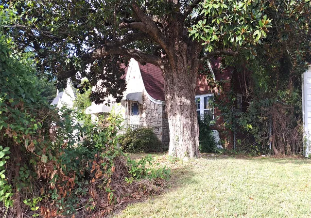 Photo 2 of Sale Pending at 1608 N Cheyenne Ave, Tulsa, OK 74106 | MLS# 2630810 | Listing updated on 2026-09-08