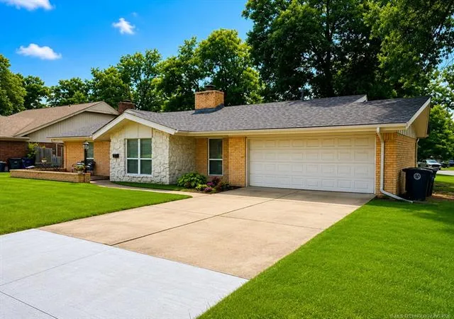 Photo 2 of Sale Pending at 4708 S Lakewood Ave, Tulsa, OK 74135 | MLS# 2630141 | Listing updated on 2026-09-12