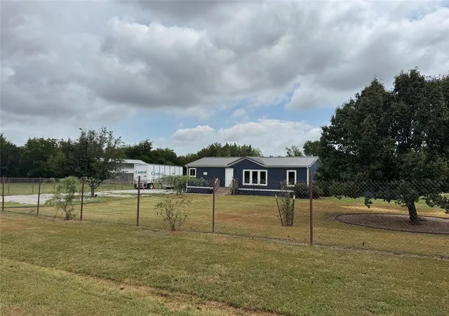 Photo 2 of Manufactured home for sale at 2738 E 116th Street N, Skiatook, OK 74070 | MLS# 2631027 | Listing updated on 2026-09-02