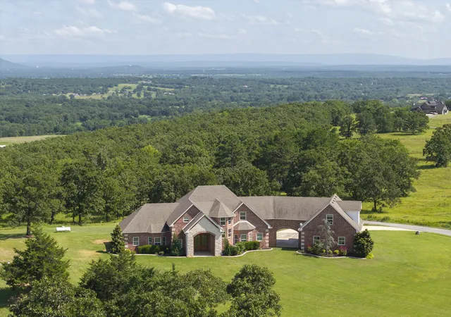 Photo 1 of Single family home for sale at 34380 Berry Frost Ln, Poteau, OK 74953 | MLS# 2631041 | Listing updated on 2026-10-03