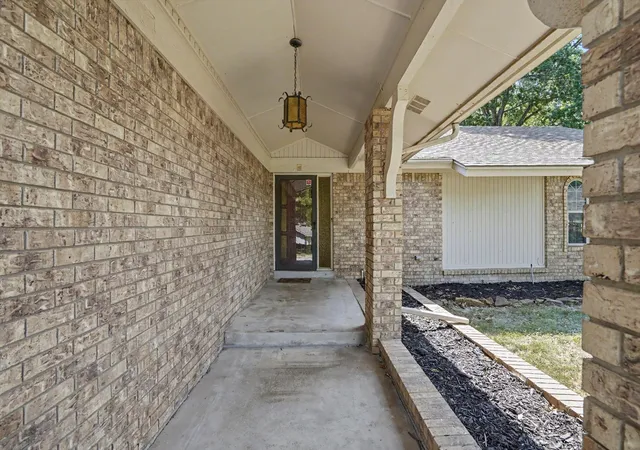 Photo 3 of Single family home for sale at 5846 E 63rd Street, Tulsa, OK 74136 | MLS# 2630235 | Listing updated on 2026-09-28