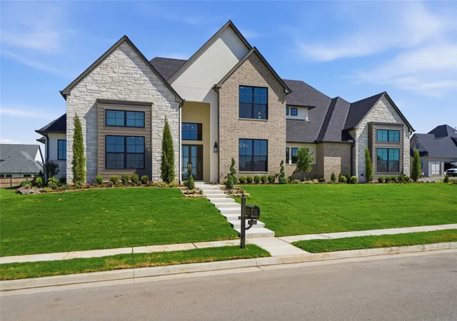 Photo 3 of Single family home for sale at 315 W 139th St, Bixby, OK 74008 | MLS# 2630922 | Listing updated on 2026-10-07