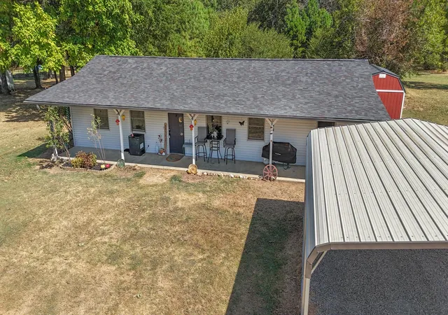 Photo 1 of Single family home for sale at 1251 W Taylor, Sallisaw, OK 74955 | MLS# 2631070 | Listing updated on 2026-10-05