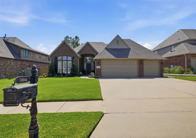 Photo 2 of Sale Pending at 4517 W Memphis St, Broken Arrow, OK 74012 | MLS# 2630727 | Listing updated on 2026-09-02