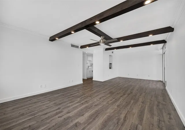 Photo 4 of Condo for sale at 410 W 7Th St #828, Tulsa, OK 74119 | MLS# 2630807 | Listing updated on 2026-09-02