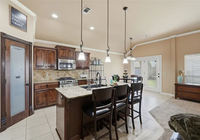 Photo 2 of Single family home for sale at 14948 Courtney Ln, Glenpool, OK 74033 | MLS# 2631071 | Listing updated on 2026-10-05