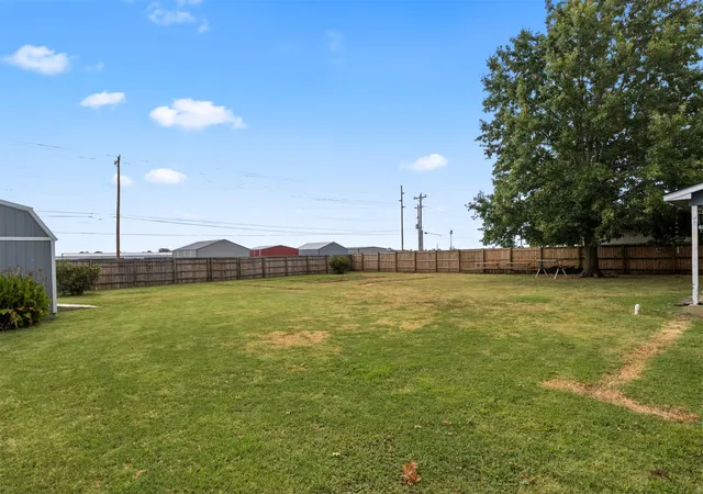 Photo 36 of Single family home for sale at 1105 S Hummingbird Ln, Skiatook, OK 74070 | MLS# 2631083 | Listing updated on 2026-09-14