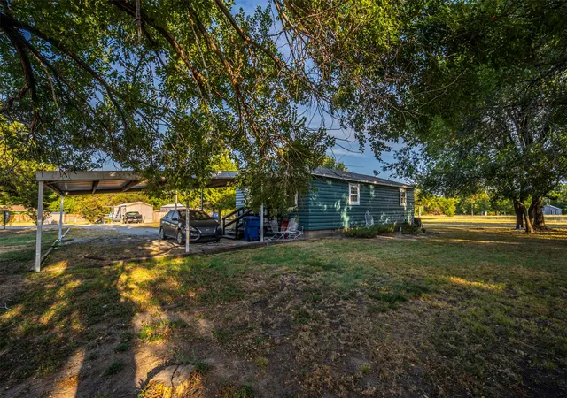 Photo 3 of Single family home for sale at 660 N Olive St, Stratford, OK 74872 | MLS# 2630655 | Listing updated on 2026-09-05