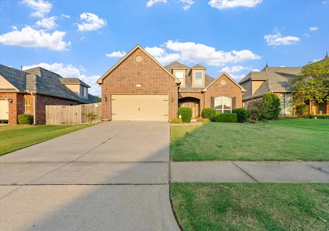 Photo 2 of Single family home for sale at 4125 S Tamarack Ave, Broken Arrow, OK 74011 | MLS# 2631099 | Listing updated on 2026-09-02