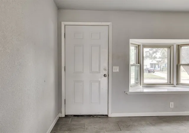Photo 2 of Single family home for sale at 8934 E Newton St, Tulsa, OK 74115 | MLS# 2631086 | Listing updated on 2026-09-05