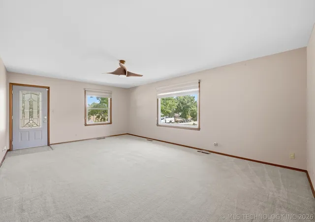 Photo 4 of Sale Pending at 325 Hillside Dr, Bartlesville, OK 74006 | MLS# 2630916 | Listing updated on 2026-09-24
