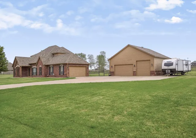 Photo 3 of Single family home for sale at 14435 N 35th Ave E, Skiatook, OK 74070 | MLS# 2631126 | Listing updated on 2026-09-22