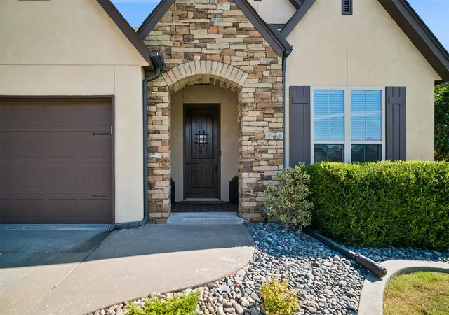 Photo 3 of Single family home for sale at 5862 E 144th St, Bixby, OK 74008 | MLS# 2631001 | Listing updated on 2026-09-14