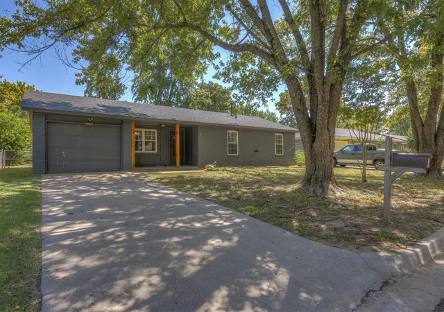 Photo 3 of Sale Pending at 13663 S 286th East Ave, Coweta, OK 74429 | MLS# 2631077 | Listing updated on 2026-09-06