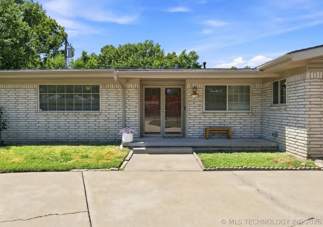 Photo 3 of Sale Pending at 3144 S 85th Eastavenue, Tulsa, OK 74145 | MLS# 2630822 | Listing updated on 2026-08-31