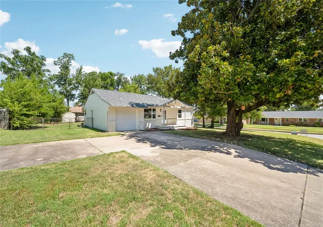 Photo 2 of Sale Pending at 5145 E 22nd St, Tulsa, OK 74114 | MLS# 2631054 | Listing updated on 2026-08-31