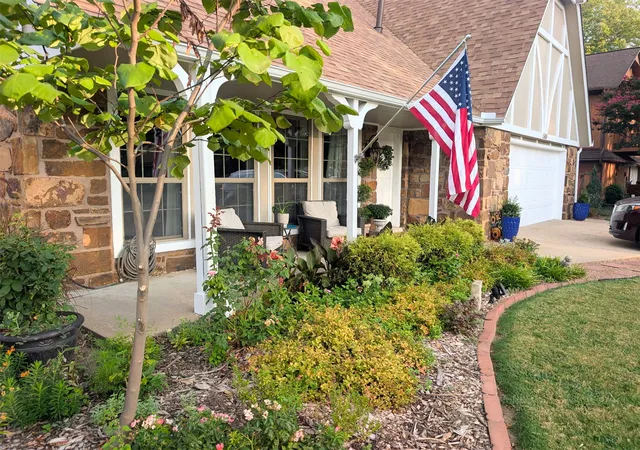 Photo 3 of Sale Pending at 1504 S Nyssa Ave, Broken Arrow, OK 74012 | MLS# 2631147 | Listing updated on 2026-09-30
