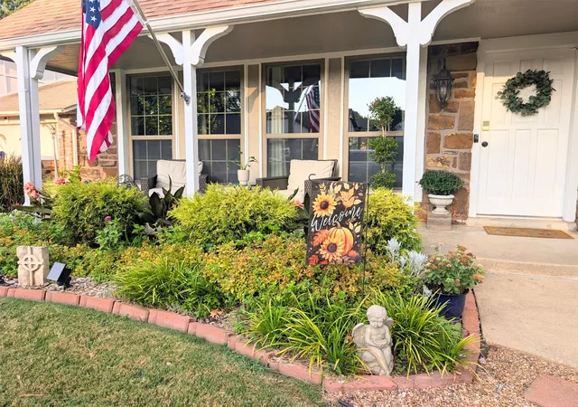 Photo 3 of Sale Pending at 1504 S Nyssa Ave, Broken Arrow, OK 74012 | MLS# 2631147 | Listing updated on 2026-09-30