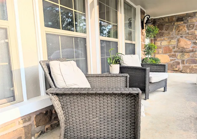 Photo 4 of Sale Pending at 1504 S Nyssa Ave, Broken Arrow, OK 74012 | MLS# 2631147 | Listing updated on 2026-09-30