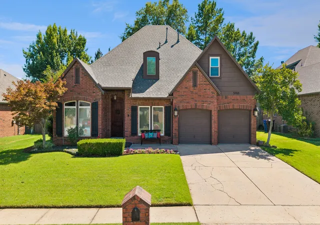Photo 1 of Single family home for sale at 3705 W Canton St, Broken Arrow, OK 74012 | MLS# 2630842 | Listing updated on 2026-09-09