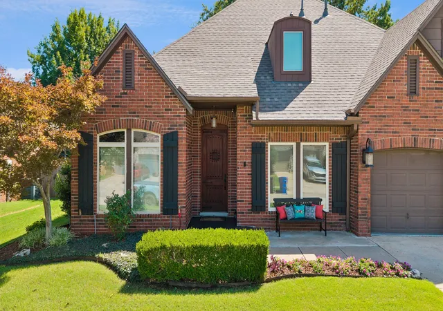 Photo 3 of Single family home for sale at 3705 W Canton St, Broken Arrow, OK 74012 | MLS# 2630842 | Listing updated on 2026-09-09